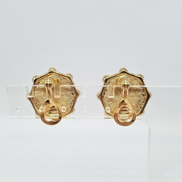 Vintage Monet Signed Designer Black Enamel Gold Porthole Clip On Earrings Runway - Picture 5 of 8